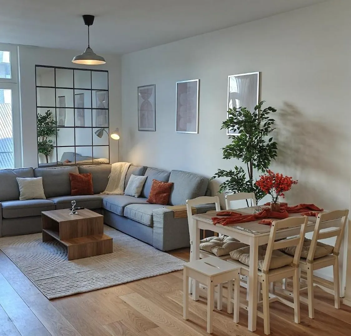 Highgarden - Warm & Cozy Apartment Brussels Belgium